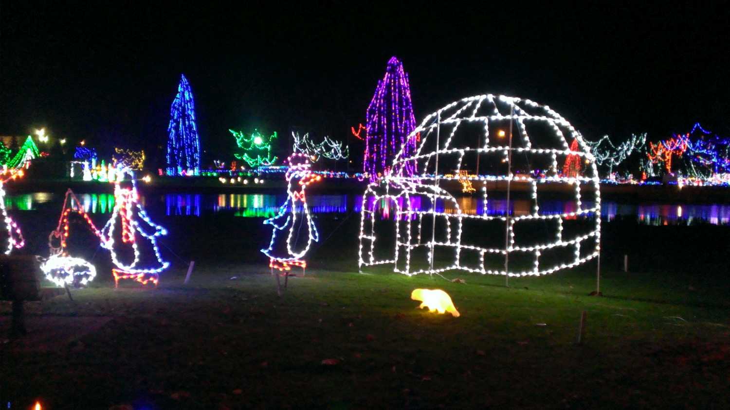 Beautiful Christmas Lights in Upper Sandusky Ohio